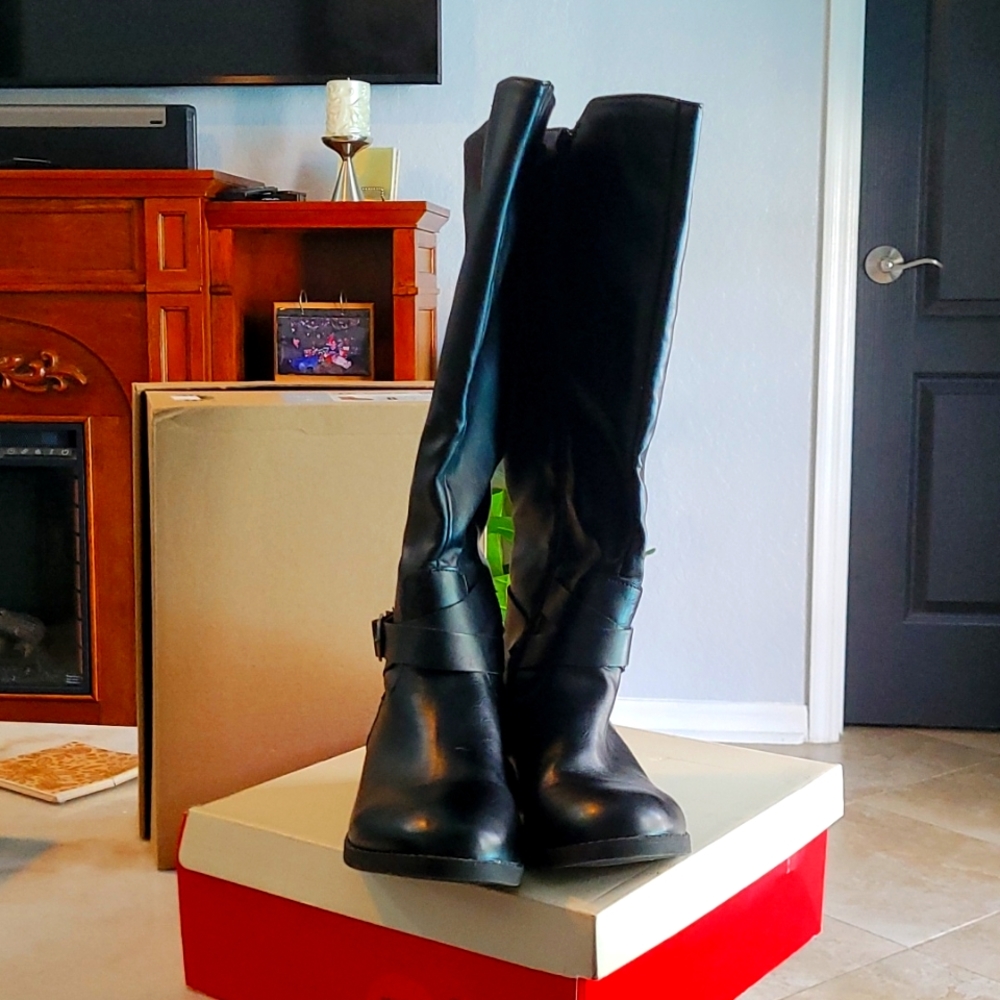 Black boots